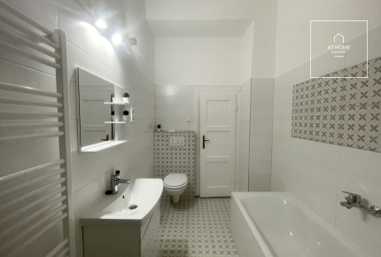 Newly renovated two-room apartment directly below the Buda Castle, District I, Várnegyed