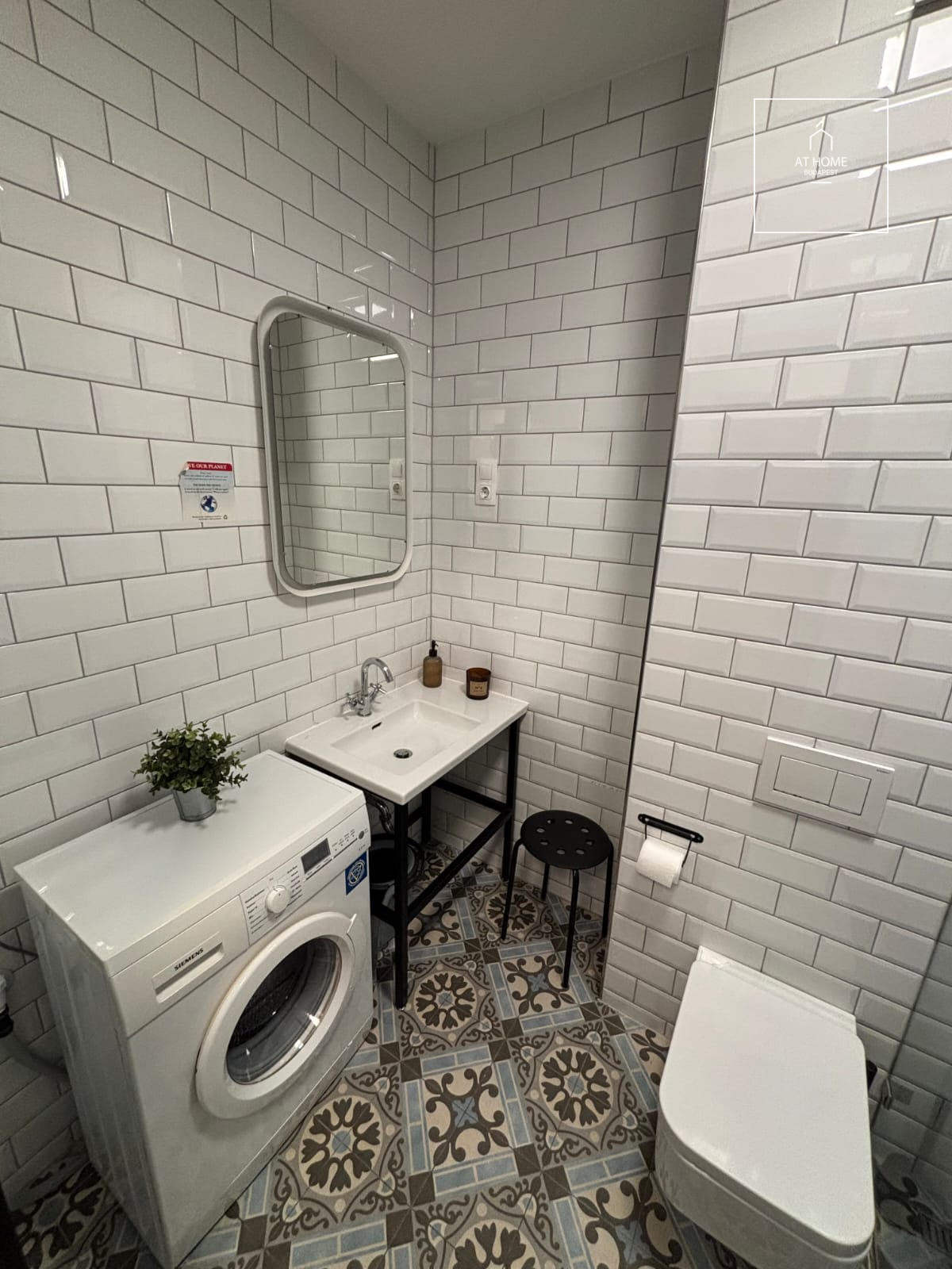 Modern Studio for Rent in Loft Astoria, Downtown Budapest