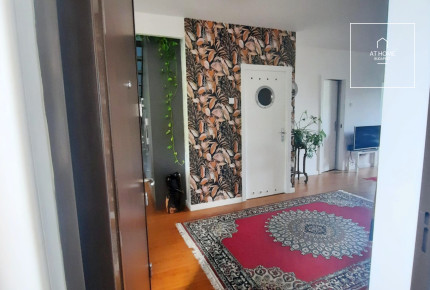 A fully renovated 105 m², 3-bedroom apartment is available for rent in the 1st district