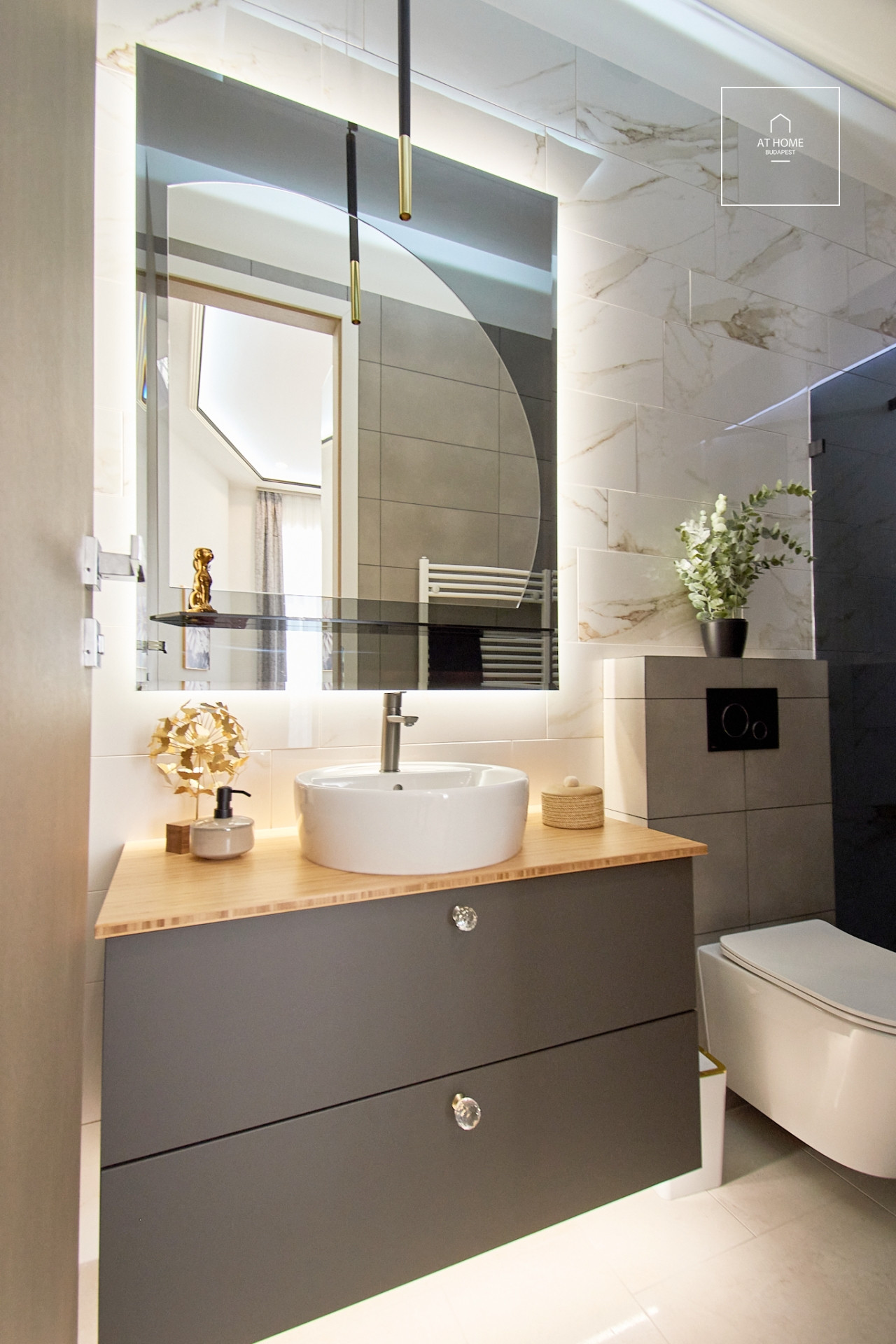 Luxury apartment for sale in downtown Budapest, 5th district, Lipótváros