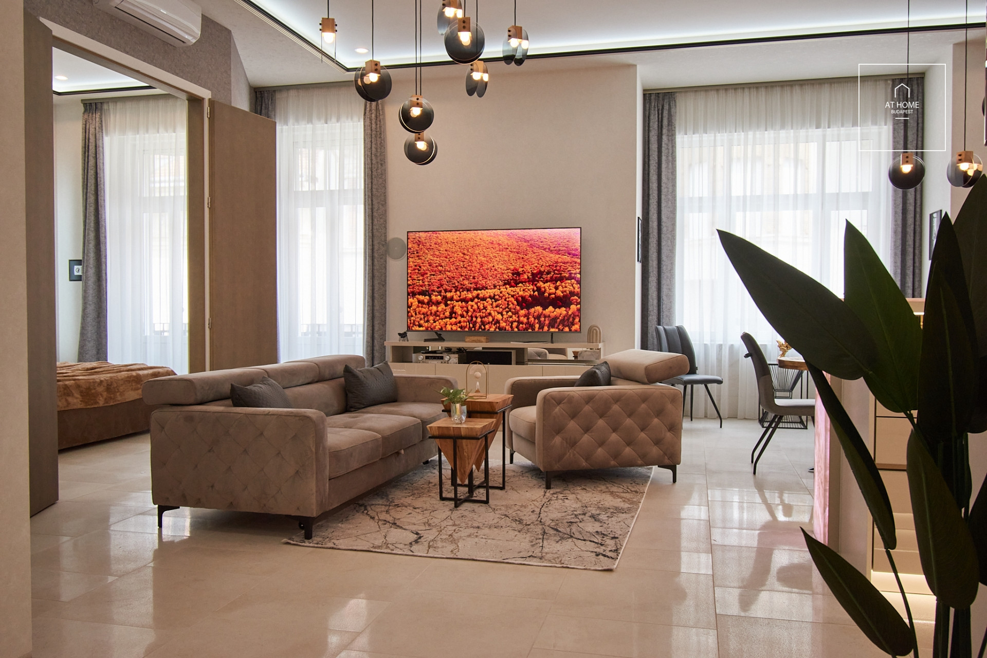 Luxury apartment for sale in downtown Budapest, 5th district, Lipótváros