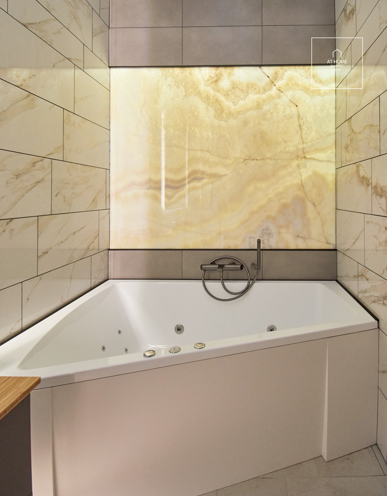 Luxury apartment for sale in downtown Budapest, 5th district, Lipótváros