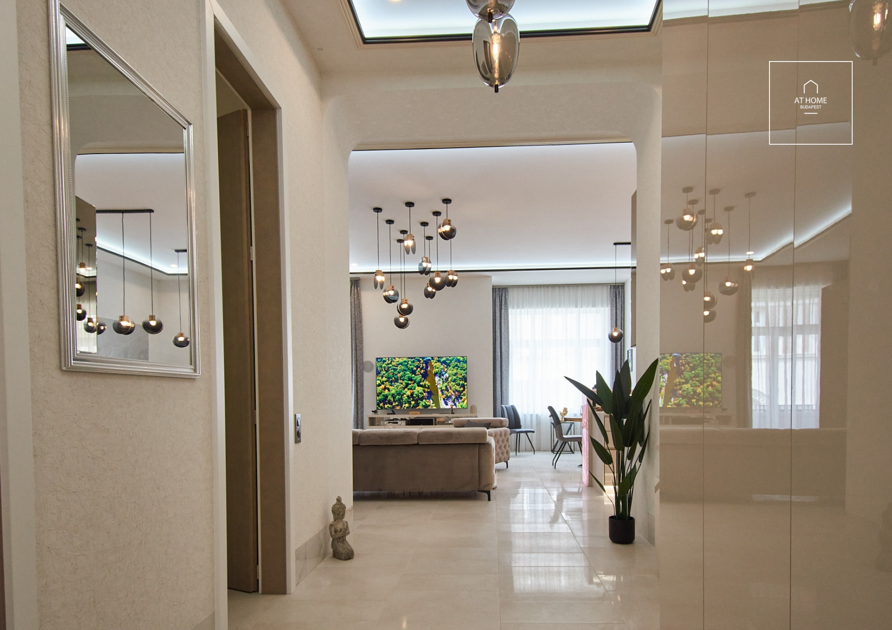 Luxury apartment for sale in downtown Budapest, 5th district, Lipótváros