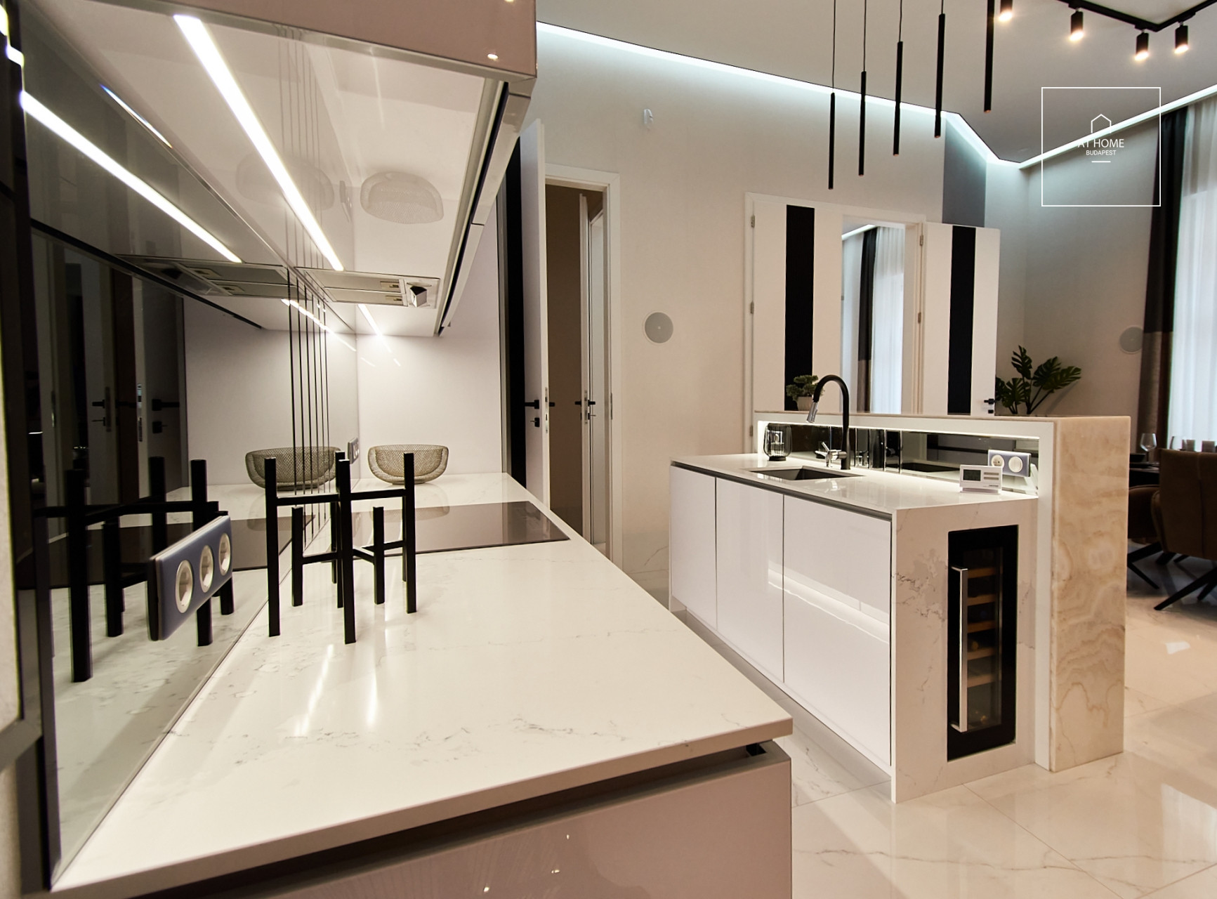 Exclusive classical luxury apartment for sale in Budapest, 5th district, downtown