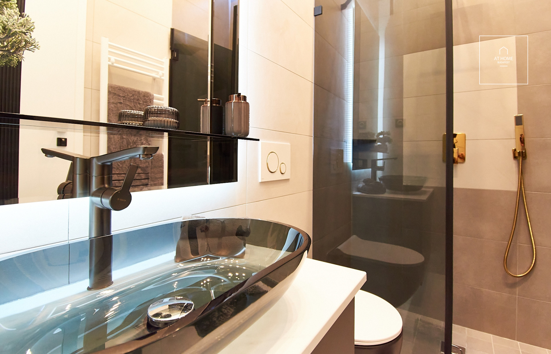 Exclusive classical luxury apartment in Budapest, 5th district, downtown
