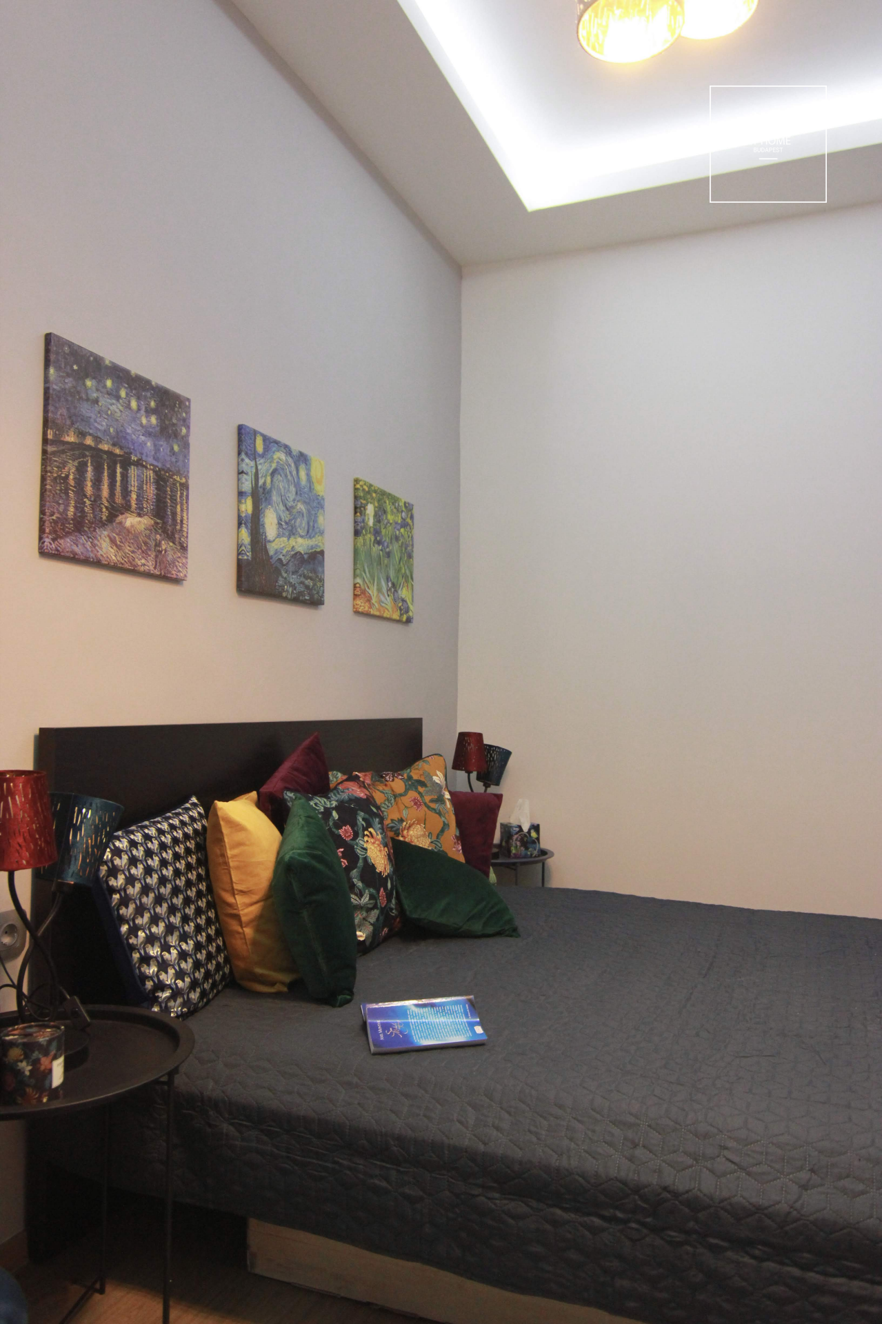 Refurbished 3-bedroom apartment for rent in the Palace quartier