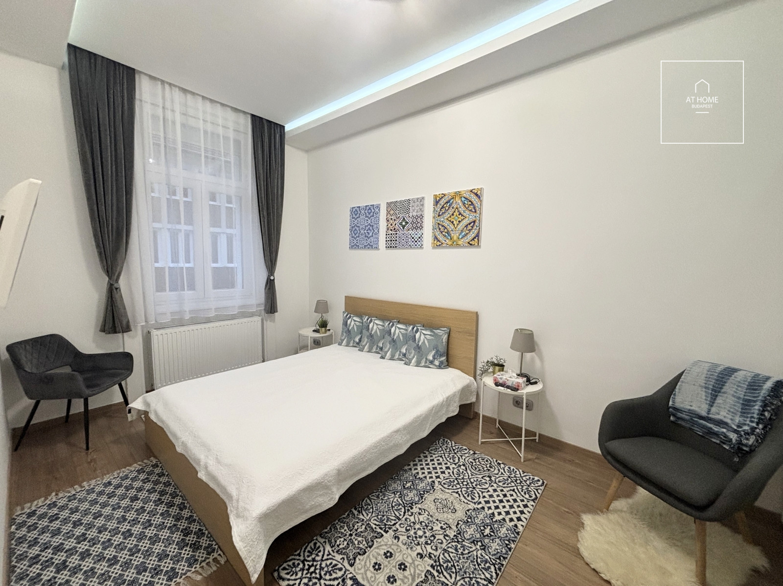 Refurbished 3-bedroom apartment for rent in the Palace quartier