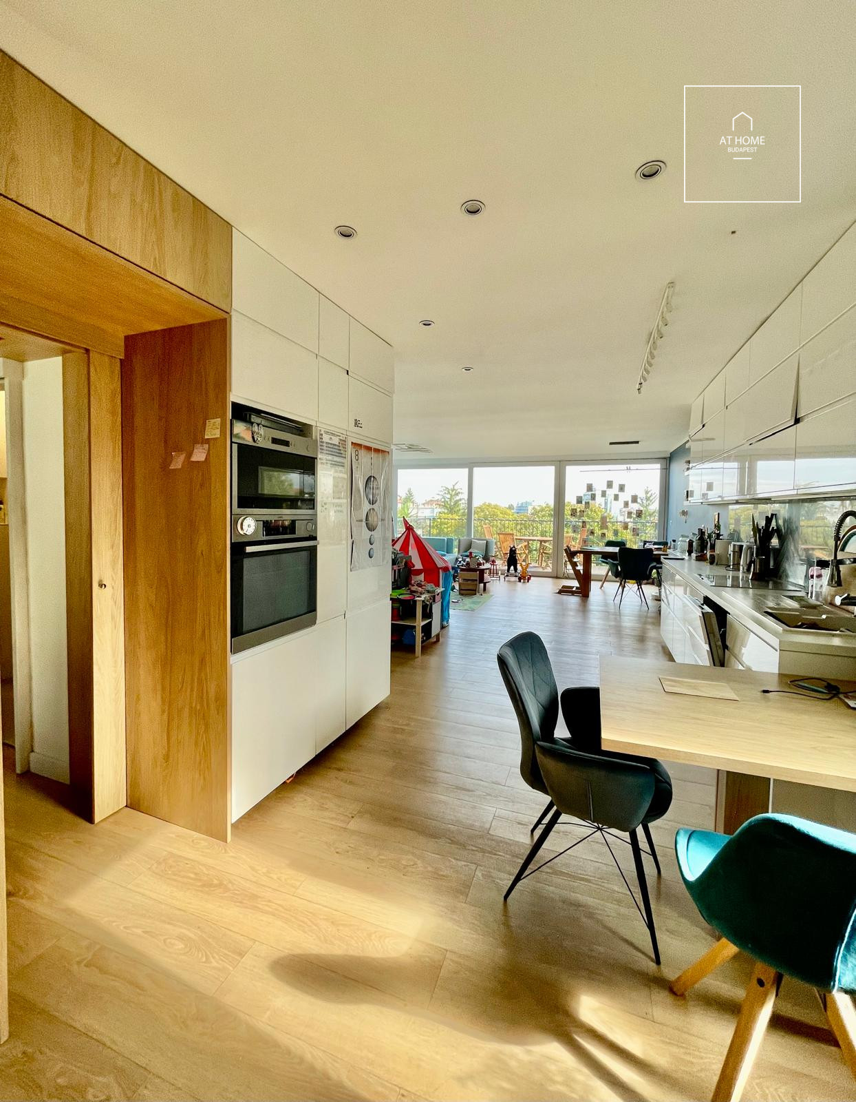 Elegant semi-detached house for rent Budapest XII. district