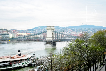 Three-bedroom luxury apartment with a panoramic view of the Danube, Budapest V. district Lipótváros