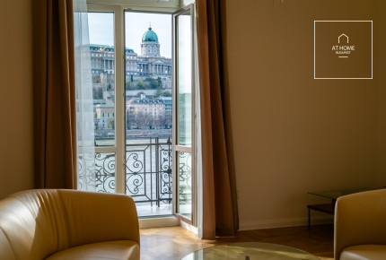 Three-bedroom luxury apartment with a panoramic view of the Danube, Budapest V. district Lipótváros