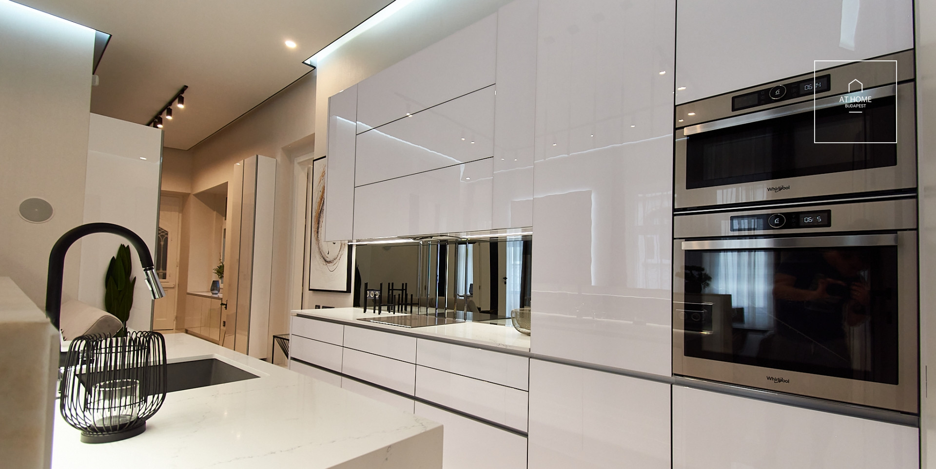 Exclusive classical luxury apartment for sale in Budapest, 5th district, Downtown