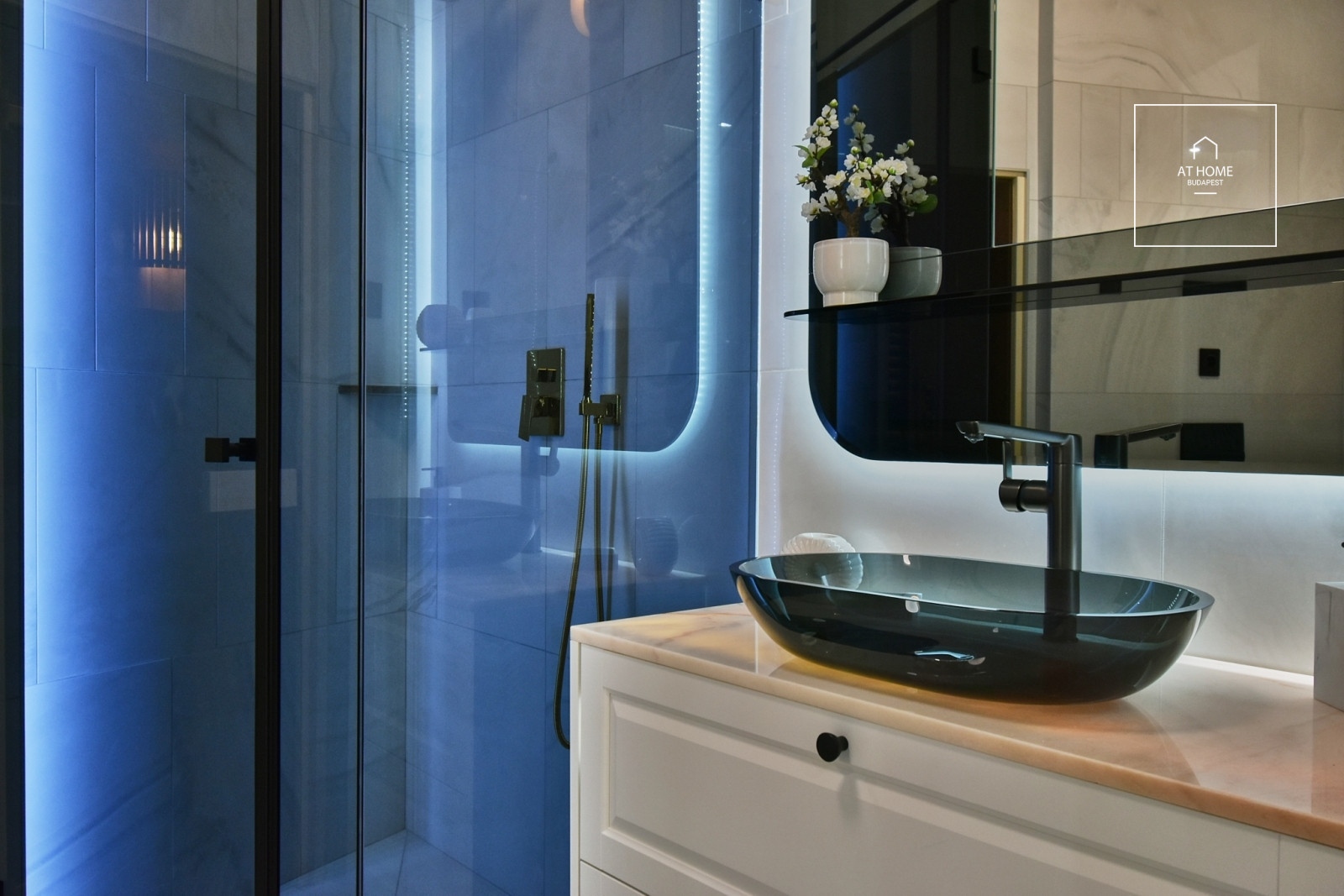 Exclusive classical luxury apartment for sale in Budapest, 5th district, Downtown