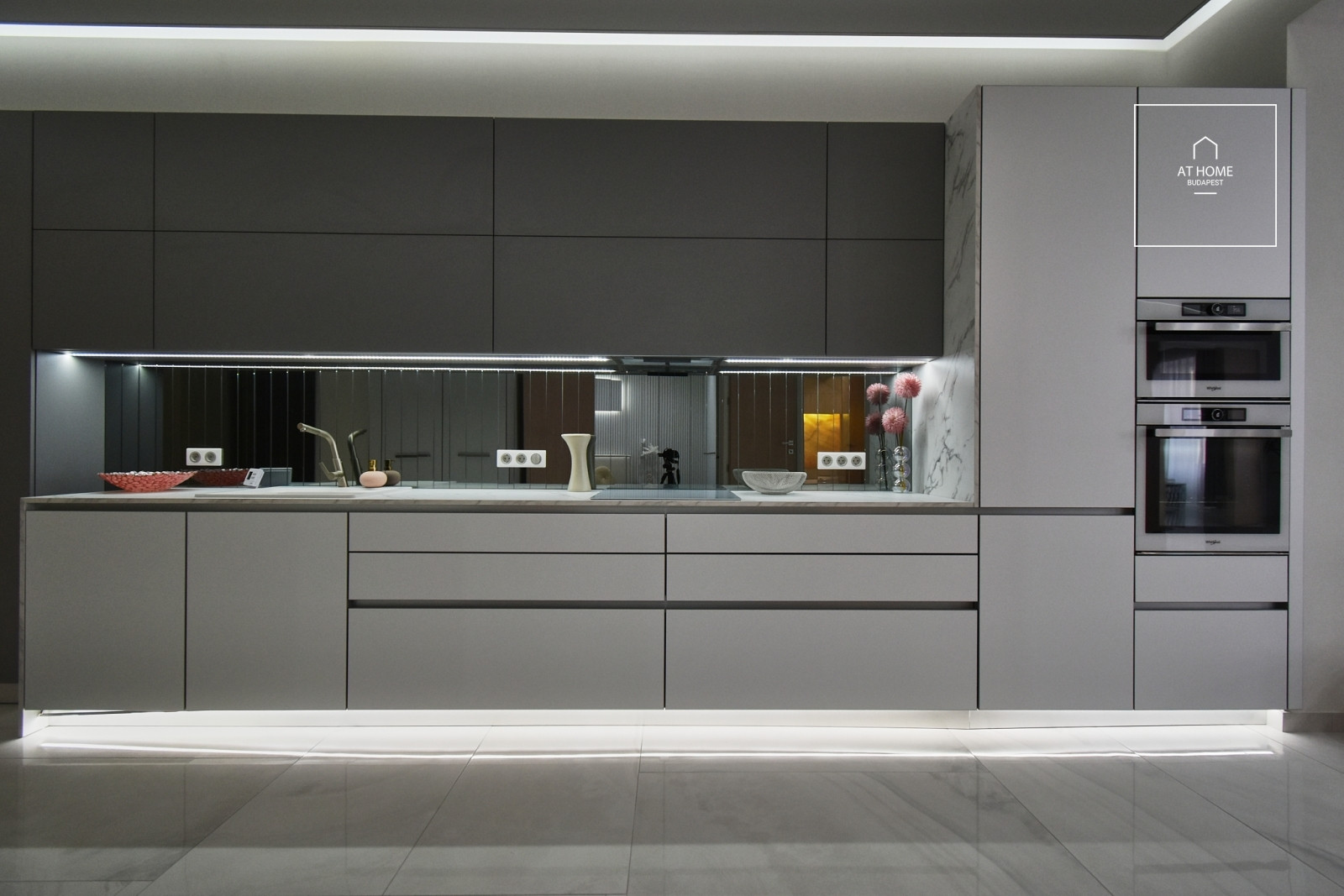 Exclusive classical luxury apartment for sale in Budapest, 5th district, Downtown