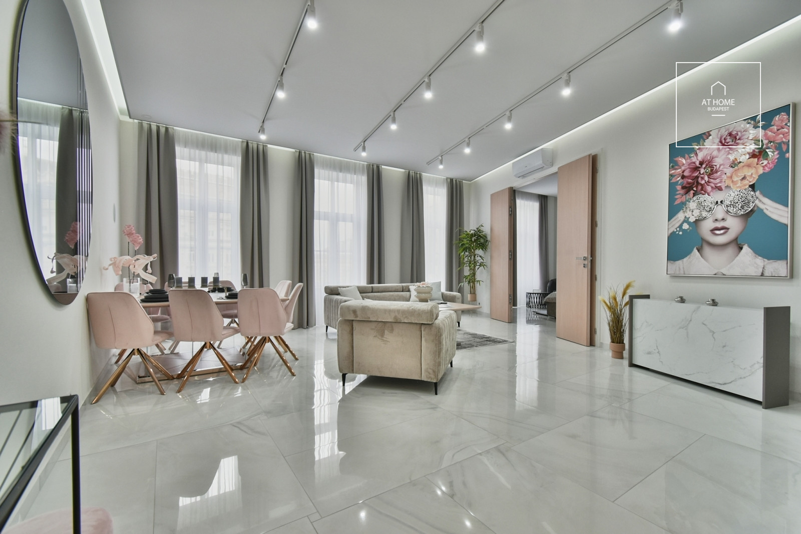 Exclusive classical luxury apartment for sale in Budapest, 5th district, Downtown