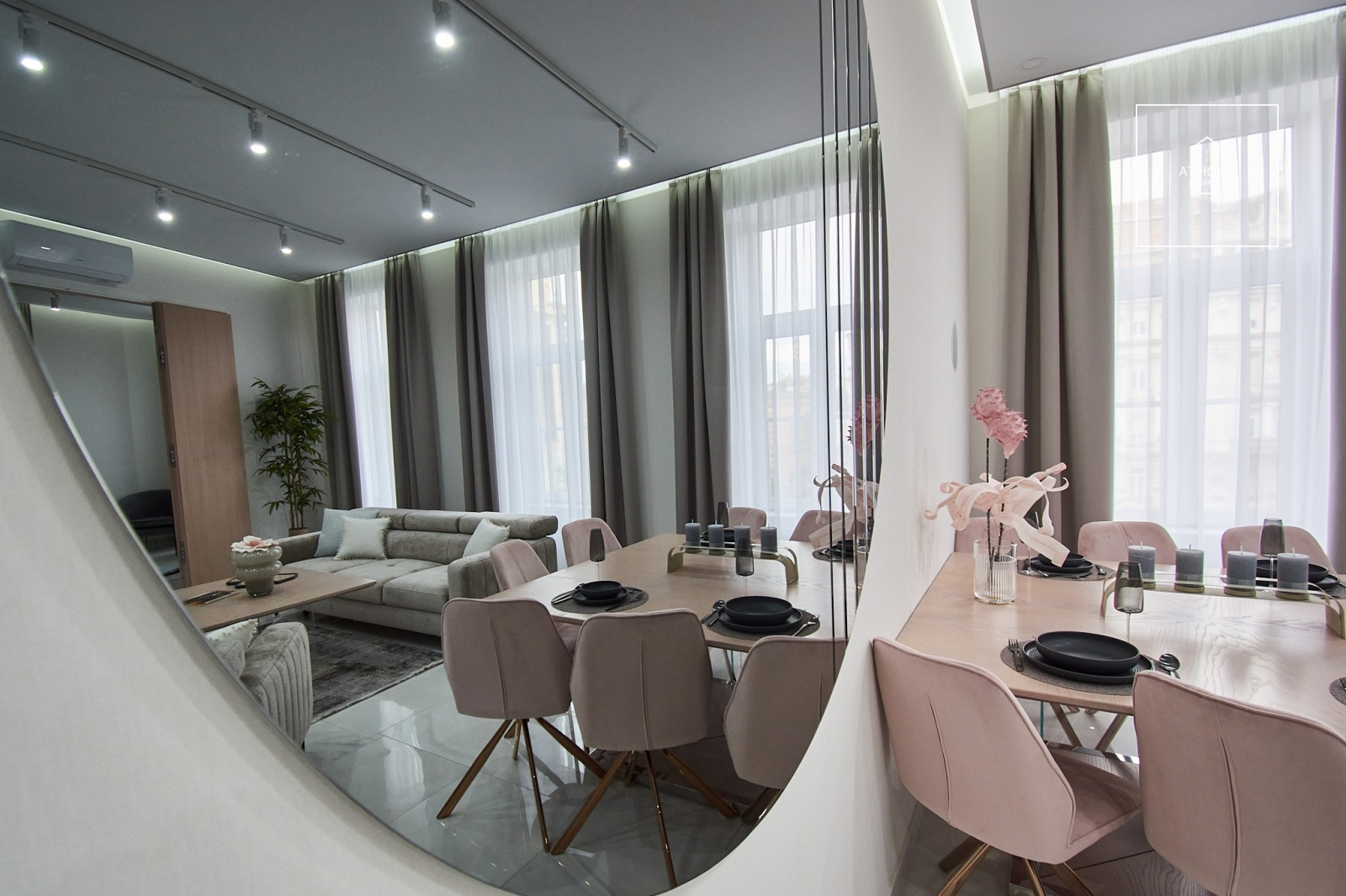 Exclusive classical luxury apartment for sale in Budapest, 5th district, Downtown