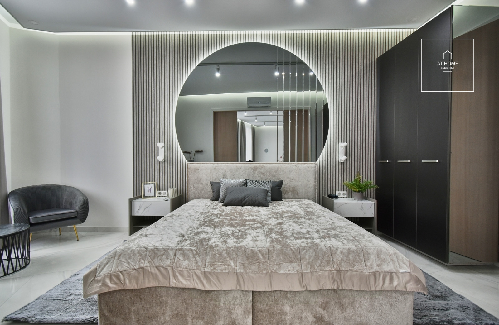 Exclusive classical luxury apartment for sale in Budapest, 5th district, Downtown