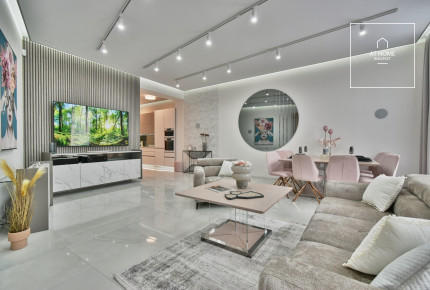 Exclusive classical luxury apartment for sale in Budapest, 5th district, Downtown