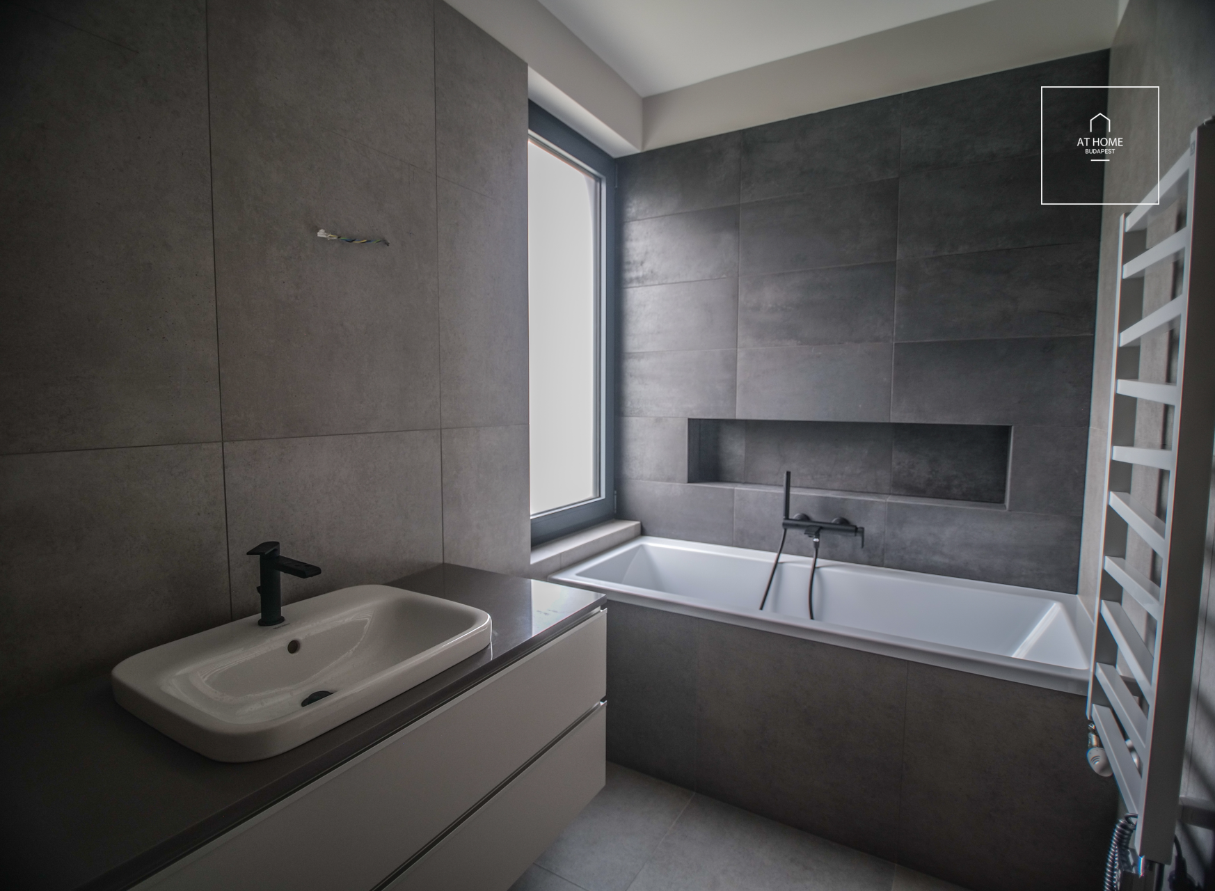 Newly built 2-bedroom penthouse apartment for rent in Budapest III. district