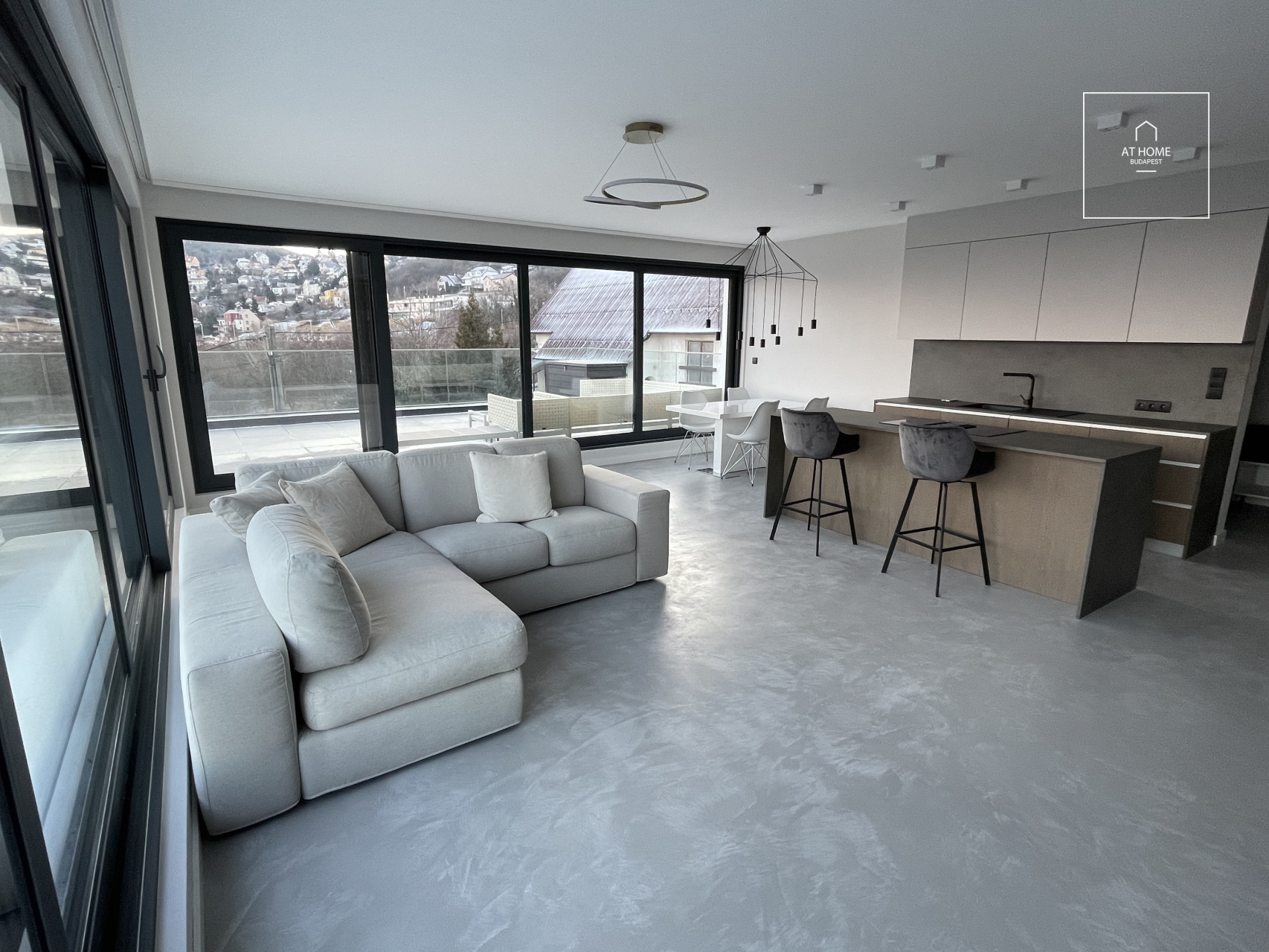 Újépítésű 2 hálószobás penthouse  lakás bérbeadó a III. kerületben