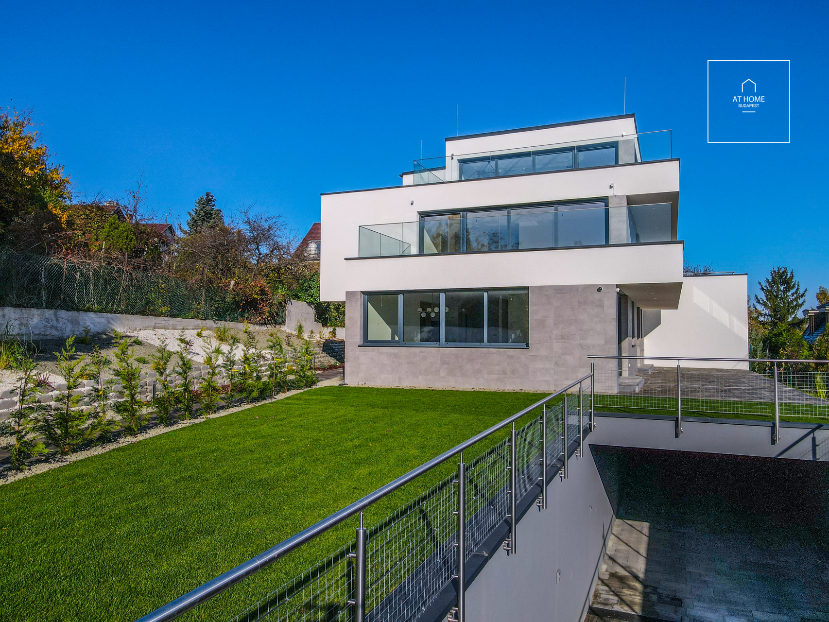 Újépítésű 2 hálószobás penthouse  lakás bérbeadó a III. kerületben