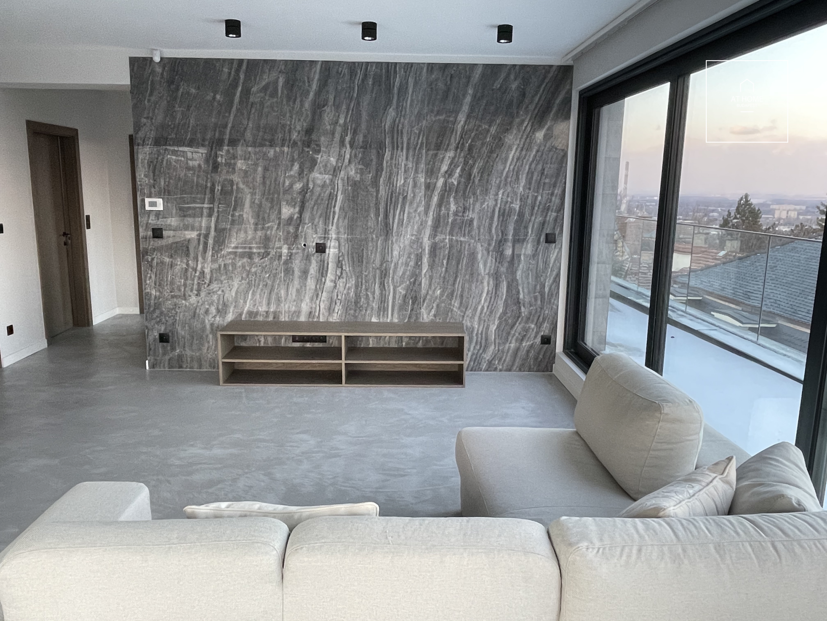 Újépítésű 2 hálószobás penthouse  lakás bérbeadó a III. kerületben