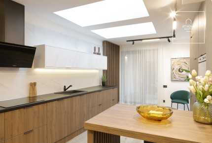 Three-bedroom luxury apartment for rent in Budapest, District VI, Terézváros