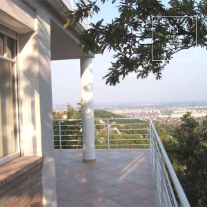 Refurbished sunny detached house for rent Budapest XII. district, Farkasvölgy