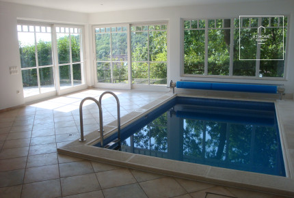 Refurbished sunny detached house for rent Budapest XII. district, Farkasvölgy