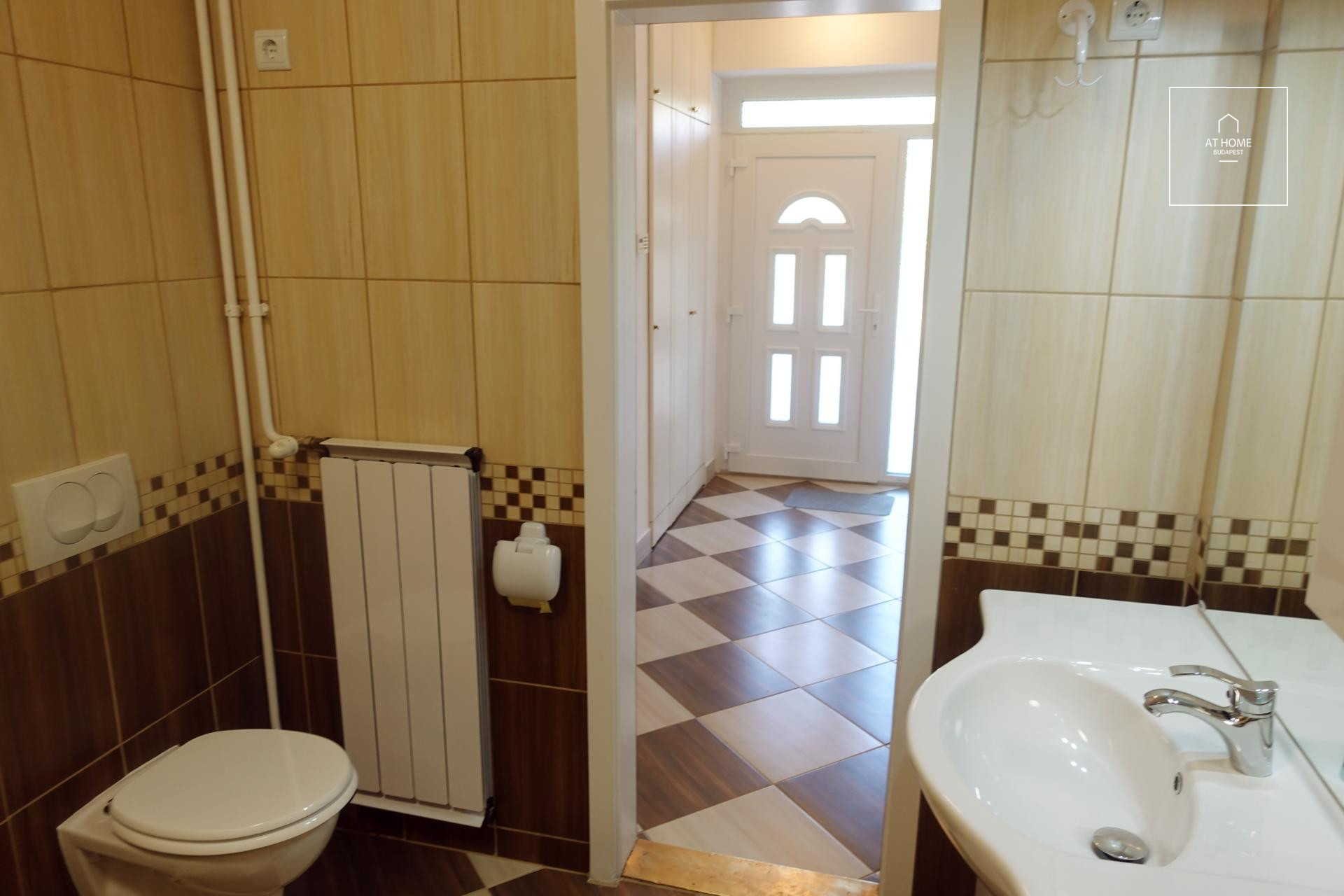 Sunny row house for rent Budapest II. district, Pálvölgy