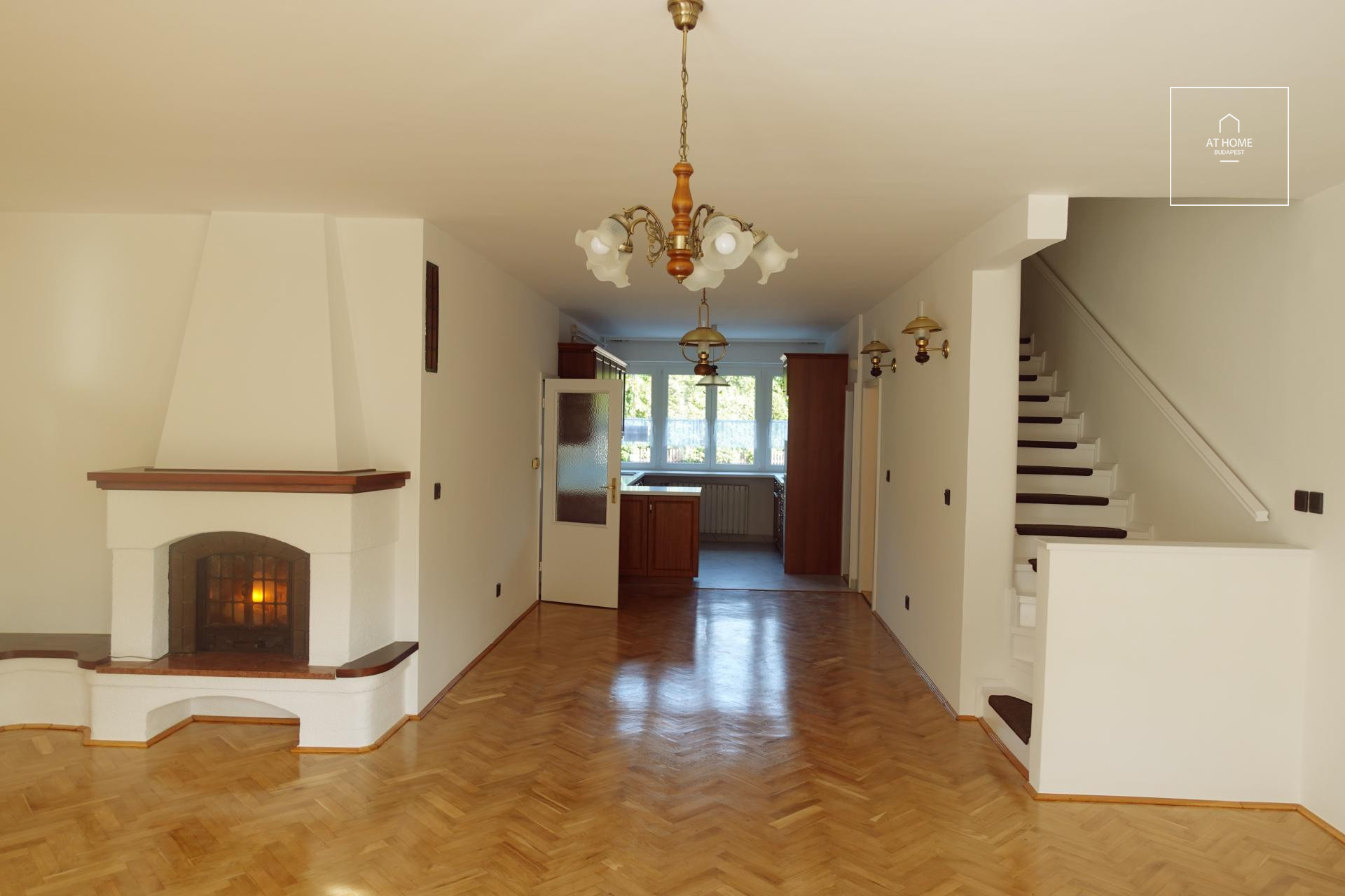 Sunny row house for rent Budapest II. district, Pálvölgy