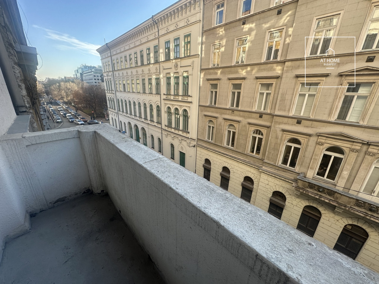 Three-bedroom apartment for rent in Budapest, District V, Lipótváros.
