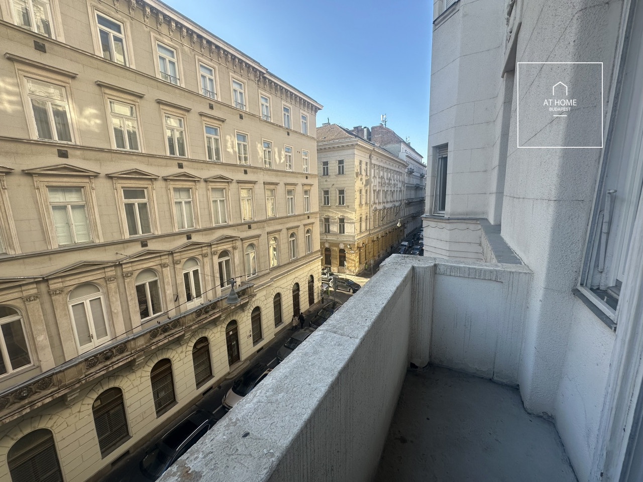Three-bedroom apartment for rent in Budapest, District V, Lipótváros.