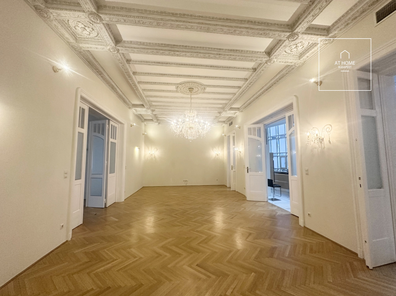 Three-bedroom apartment for rent in Budapest, District V, Lipótváros