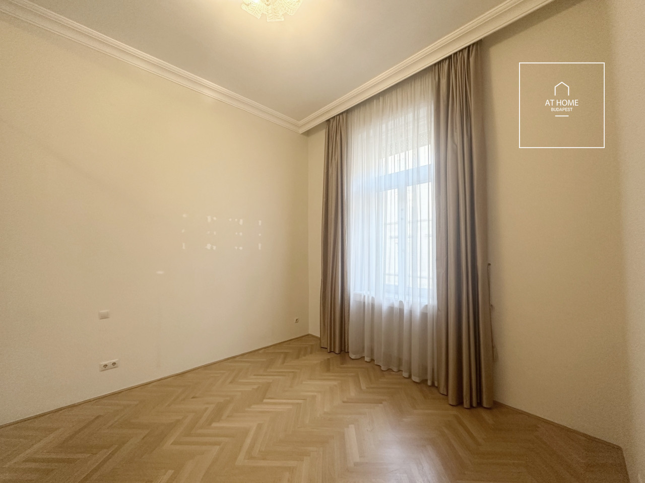 Three-bedroom apartment for rent in Budapest, District V, Lipótváros
