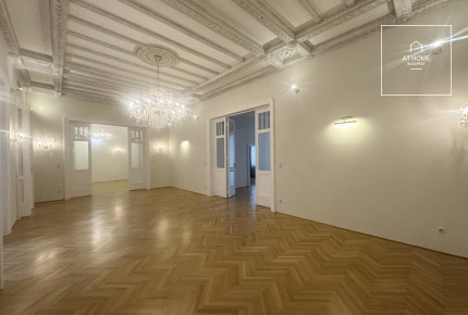 Three-bedroom apartment for rent in Budapest, District V, Lipótváros.