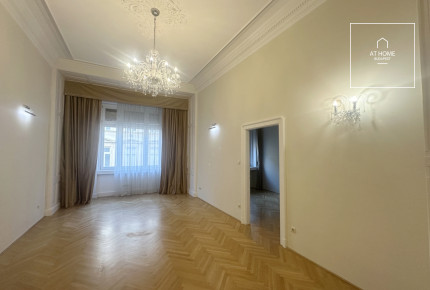 Three-bedroom apartment for rent in Budapest, District V, Lipótváros.