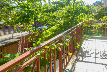 Two-storey apartment with garden connection for rent Budapest II. Szemlőhegy district