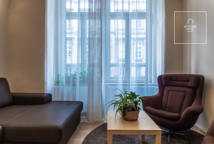 Refurbished 2-bedroom apartment for rent in downtown Budapest