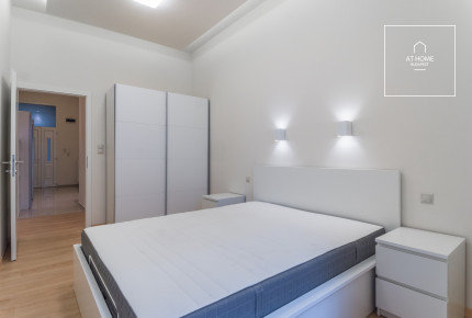 Refurbished 2-bedroom apartment for rent in downtown Budapest