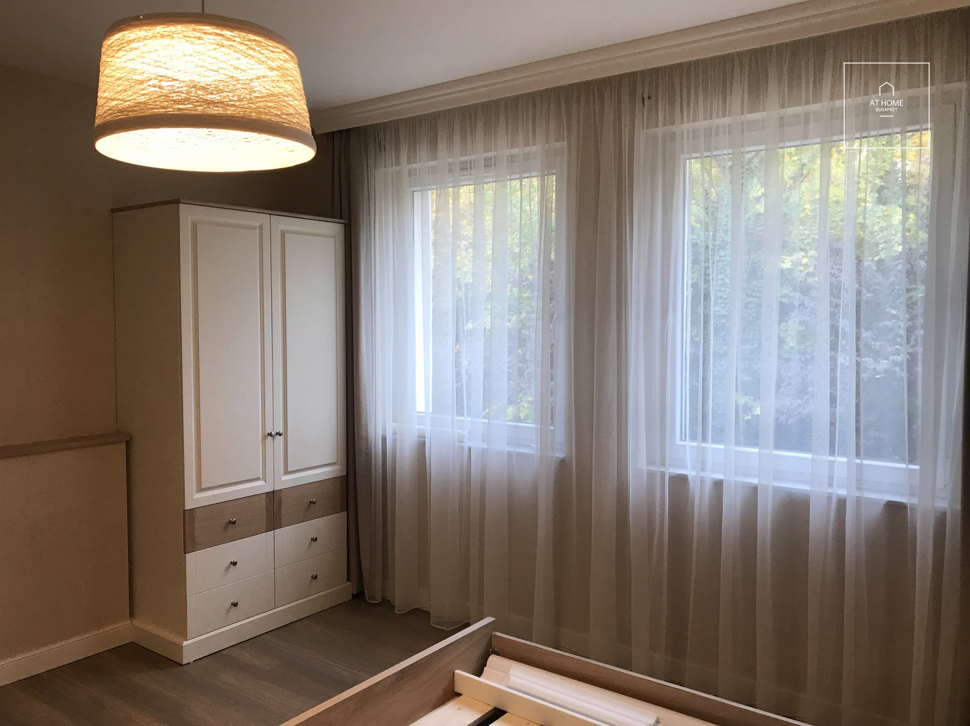 Refurbished one bedroom apartment for rent in the 2nd district