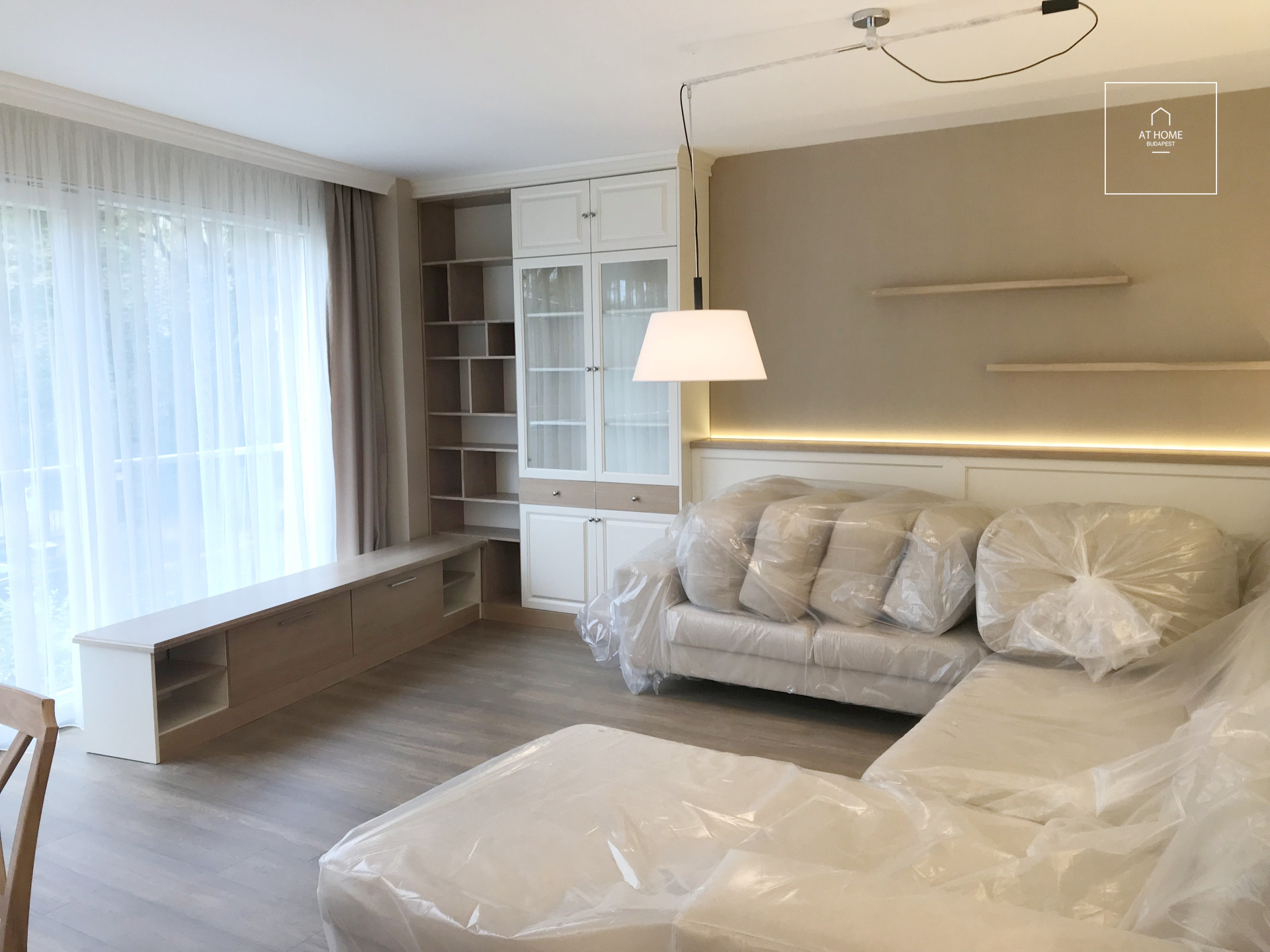 Refurbished one bedroom apartment for rent in the 2nd district