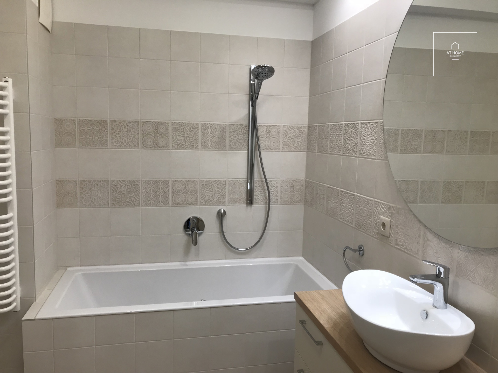 Refurbished one bedroom apartment for rent in the 2nd district