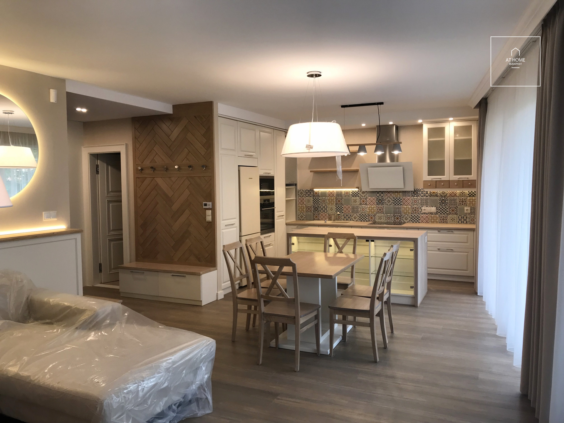 Refurbished one bedroom apartment for rent in the 2nd district