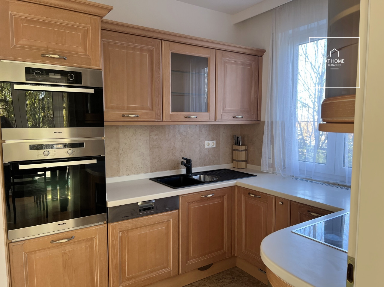 120 sqm, 4-room apartment in a green area, District XII, Kútvölgy