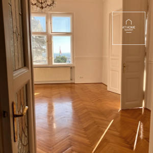 Two-bedroom apartment in the Buda Castle in District I.