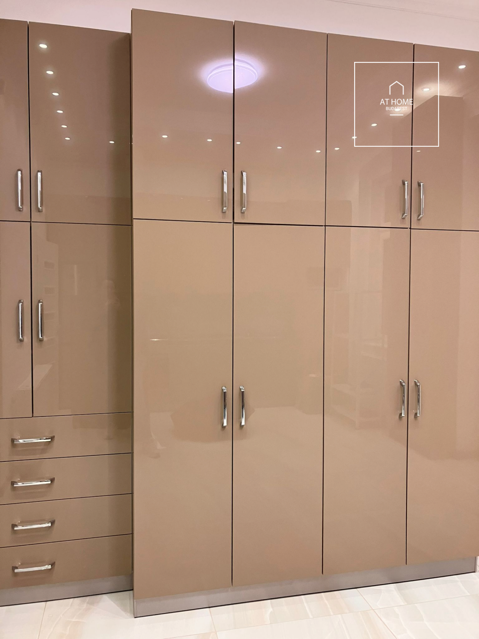 Renovated two-bedroom apartment in District I, Castle District