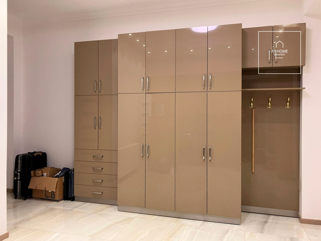 Renovated two-bedroom apartment in District I, Castle District