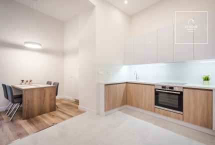 Stylish 2-Bedroom Apartment in District V, City Center