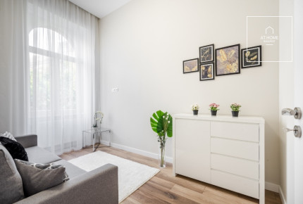 Stylish 2-Bedroom Apartment in District V, City Center