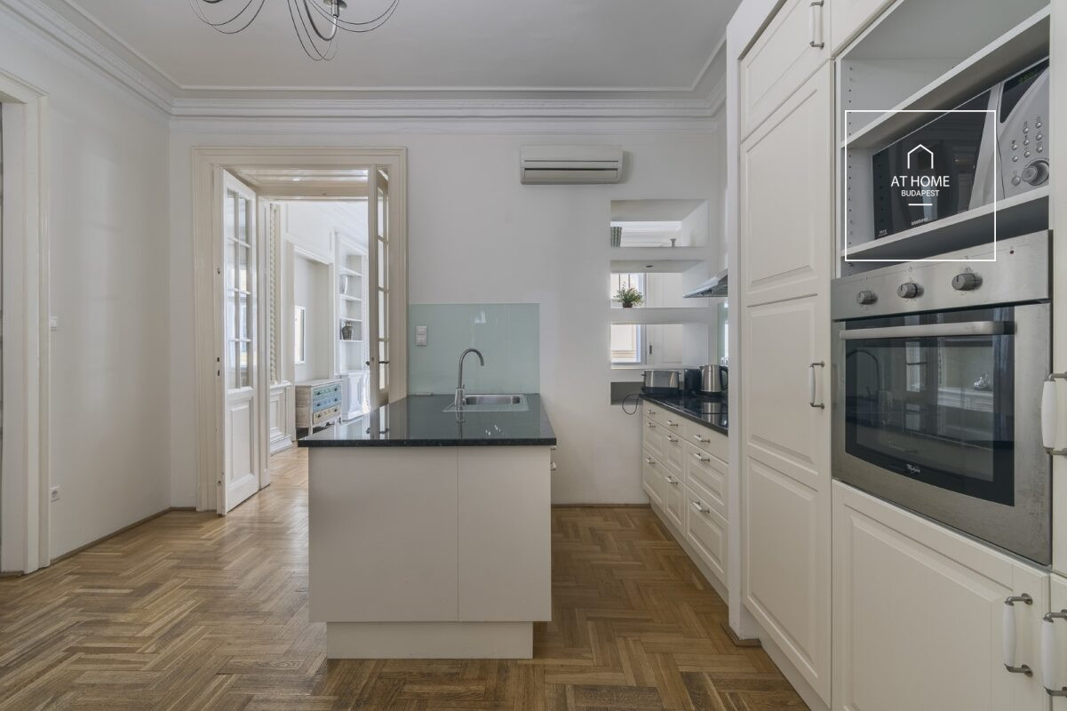 Stunning apartment for rent Budapest V. district, Belváros
